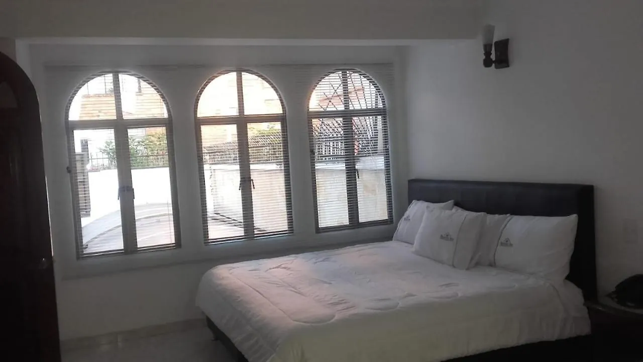 Hotel Parkway Inn 보고타